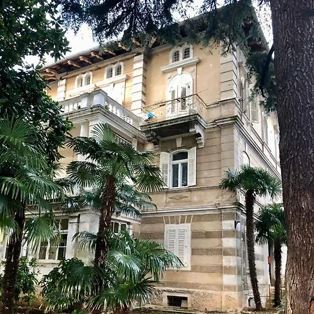 Mt70 Apartmán Lovran