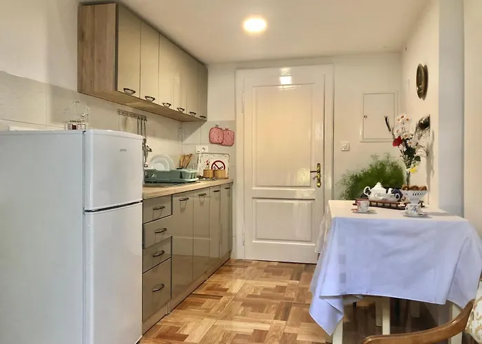 Mt70 شقة لوفغان